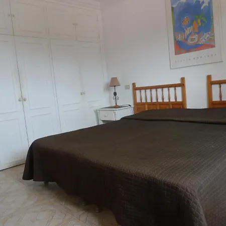 Pool Side 2 Bed Link With Free Wifi. Superb Golf, Sea & Mountain Views. Hébergement de vacances *