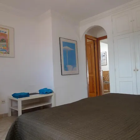 Pool Side 2 Bed Link With Free Wifi. Superb Golf, Sea & Mountain Views. Dom wakacyjny