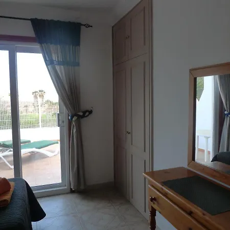 Pool Side 2 Bed Link With Free Wifi. Superb Golf, Sea & Mountain Views. *